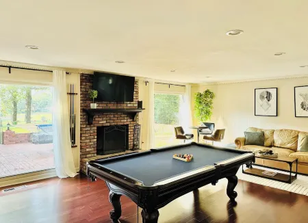 Gorgeous Golf Course View from the Signature Hole #12 at Colonial Country Club. Отели в г. Кордова