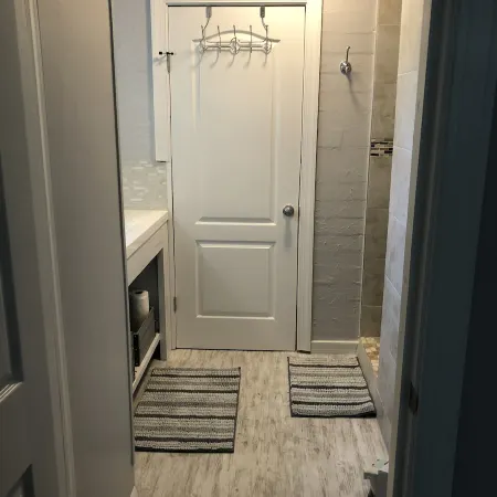 Private Studio Style Getaway Steps From The Beach. Отели рядом с достопримечательностью «W.I.S.E Private School»