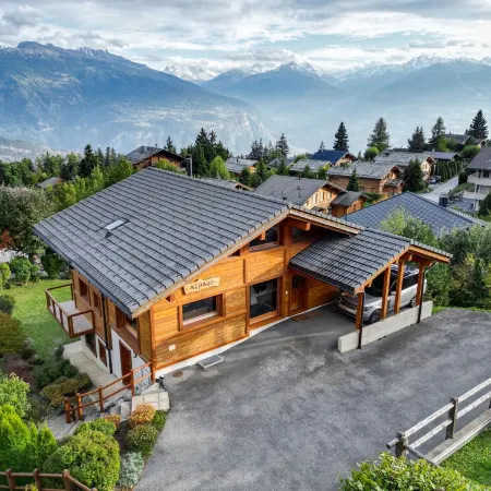 Stunning contemporary chalet in Anzère with unbelievable views of the mountains.