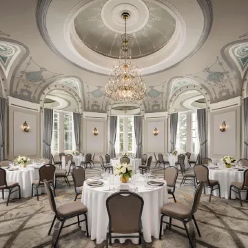 Fairmont Hotel Macdonald