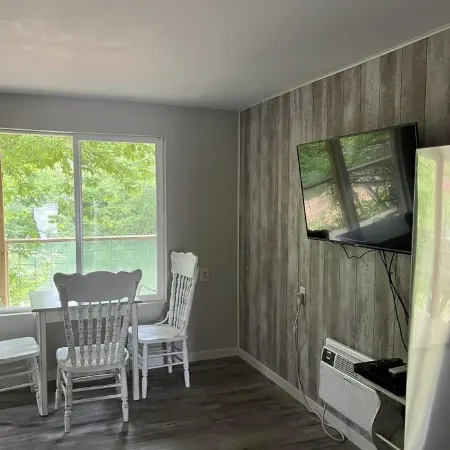 New cabin located on the jacks fork river front.