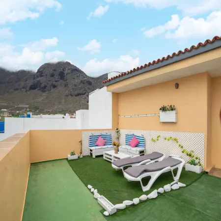 Holiday Home Los Silos near Playa La Caleta