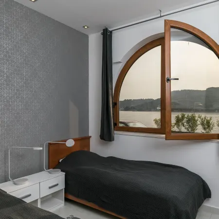 Apartment Frankie's Place - Two-Bedroom Apartment with Terrace and Sea View