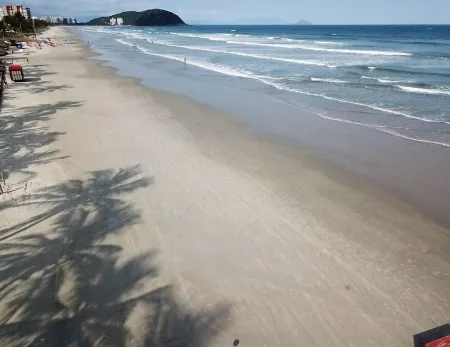 Beautiful townhouse with air conditioning, swimming pool and independent hot tub