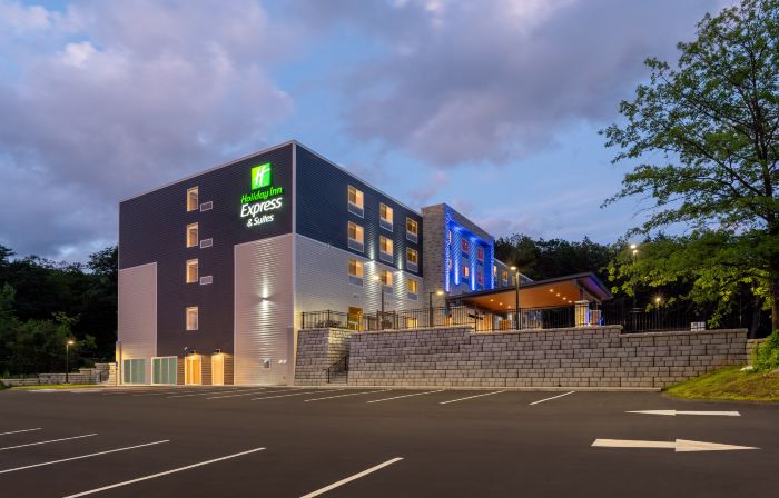 Holiday Inn Express & Suites Pittsfield-Lenox-Berkshires by IHG