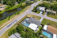 Private Heated Saltwater Pool & Spa 3-Bdrm Home in Harbor Bluffs