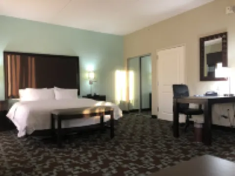 Hampton Inn & Suites Nashville @ Opryland