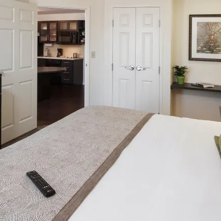 Candlewood Suites PEARL by IHG