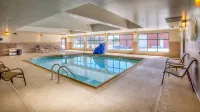 Holiday Inn Express WICHITA SOUTH by IHG - parking