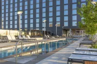 Omni Louisville Hotel - Pools