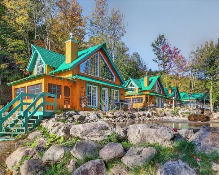 Domaine Riviere Sacacomie Hotels in Maskinonge