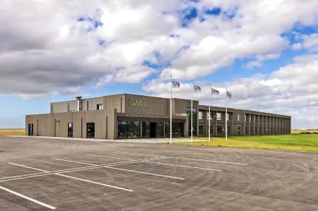 Hotel Loa Отели рядом с достопримечательностью «LAVA Centre»