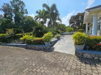 Spicy Hill Villa, One Of Jamaica's Best-Kept Secrets. Hotels in 