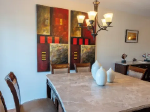 Luxury Downtown Getaway: 2BR Condo Near New Buffalo’s Top Attractions! Hotels in New Buffalo