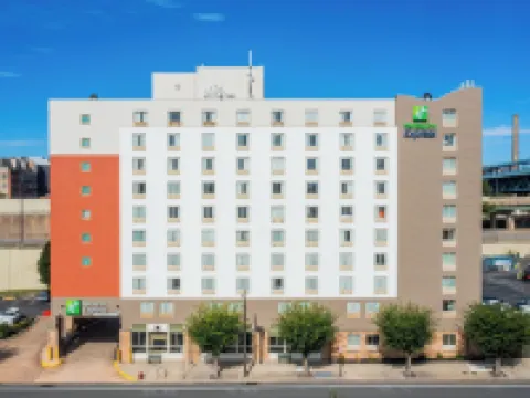 Holiday Inn Express PHILADELPHIA - PENNS LANDING by IHG Hotels near University of Pennsylvania