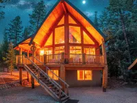 Gorgeous Chalet Cabin w/NEW HOT TUB near National Parks and loaded w'/Amenities! Hotéis em Kane County