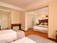 Hotel Gran Palace Отели рядом с достопримечательностью «Торговый центр Vivo Centro»
