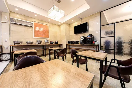 Changwon Jungangdong Hotel Ssome