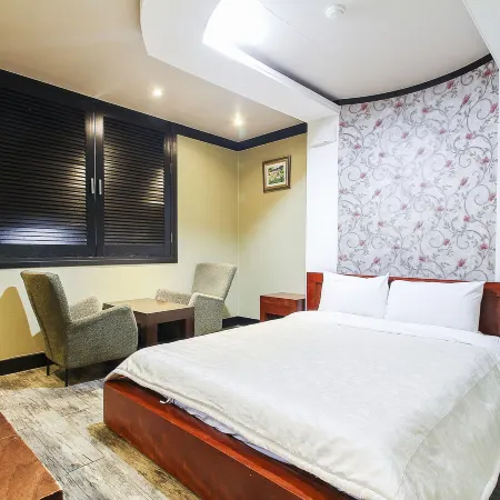 Taebaek Tourist Hotel