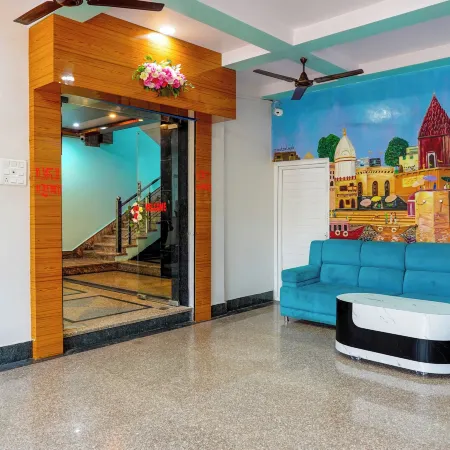 Navneeta Grand Hotel & Banquet Hall