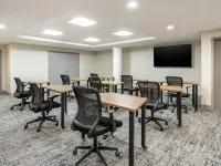 Four Points by Sheraton Newark Airport パス駅周辺のホテル