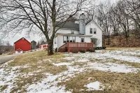 Wisconsin River Valley Farmhouse Fire Pit and View - Wi-Fi