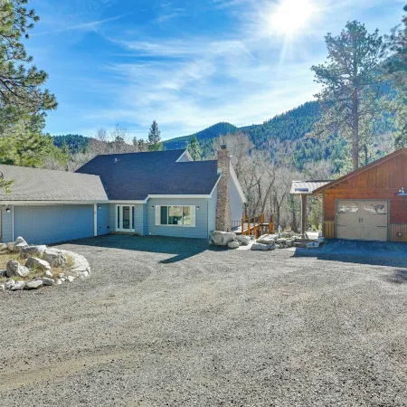 Casa Immaculata on Chalk Creek w/ Views!