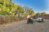 2 Mi to DHR Health: Commuter-friendly Pharr Apt - Homestays