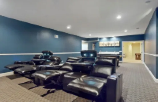 Premier Estate-8 Bedrooms+Pool House, Pool, Hot Tub, Movie Theater, 3 Game Rooms