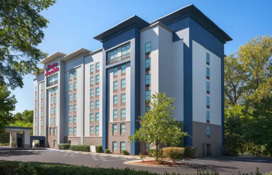 夏洛特阿羅伍德路歡朋套房酒店