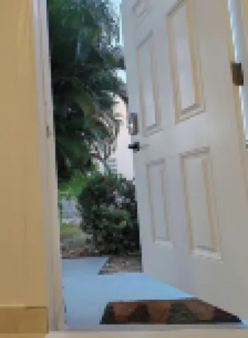 Slice of Paradise- 2 mins from Spotts Beach!