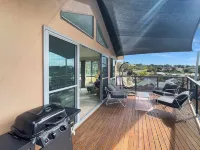 Beachside Retreat With Garage Parking - Lejligheder