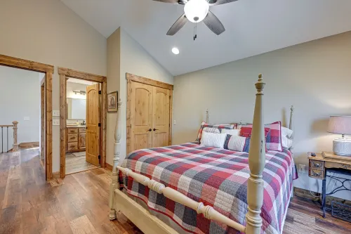 Smoky Mountain Cabin Rental Game Room, Fire Pit! - spa