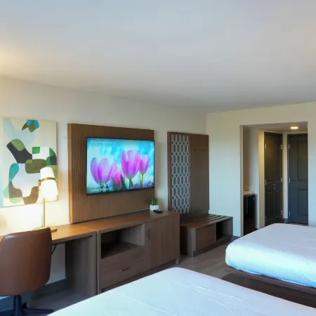 Holiday Inn & Suites PHOENIX AIRPORT by IHG