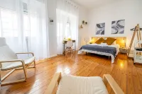 April Square Guesthouse by Lisbon with Sintra - 3-Star