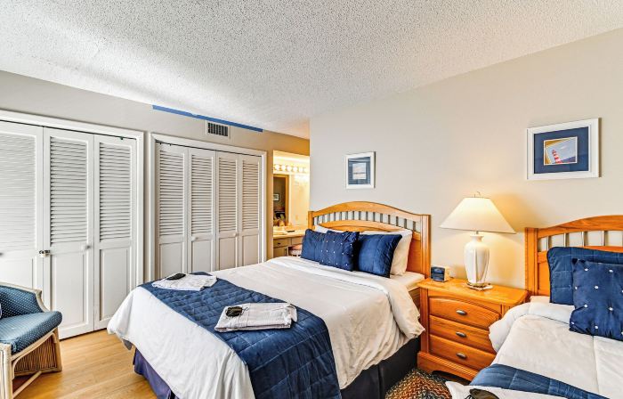 Lakeview Condo w/ Resort Pool: 2 Miles to Golf!