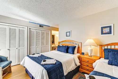 Lakeview Condo w/ Resort Pool: 2 Miles to Golf! - Balkon
