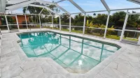 Talita | Canal Home, Heated Pool & fanced Yard -  Casas de vacaciones