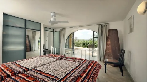 A holiday home to relax in a picturesque and stylish ambience