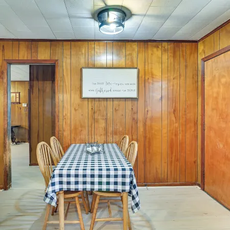 2 Mi to MSU Campus! Family Abode w/ Spacious Yard