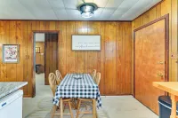 2 Mi to MSU Campus! Family Abode w/ Spacious Yard - 2-Star