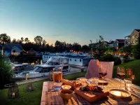 Sunday Resort Marina 3-bedroom Apartment