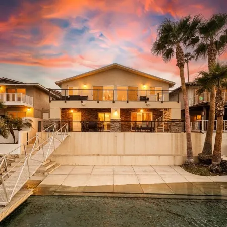 Luxe Home on Colorado River w/ Bunk Room for Kids, Boat Dock & Beautiful Views!