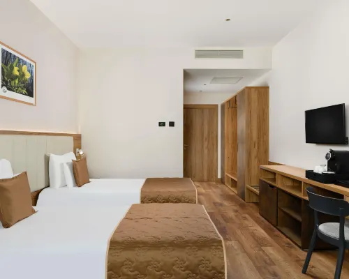 Movenpick Resort and Spa Fruske Terme Rooms Photos