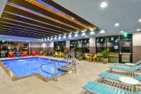 Home2 Suites by Hilton OKC Midwest City Tinker AFB - С бассейном