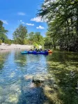 Charming 2-bedroom cabin right on the Frio River - Cabin #1 - Feriehus