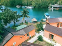 リトル・ホワイト・バード・トラベラー・ホステル バーンバオ ビーチ周辺のホテル