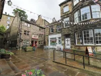The Peak View - Holmfirth