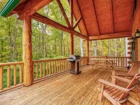Honey Bear Cabin at Trickle Creek Hotels in Marion Township