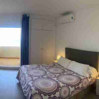 Resort con piscinas y toboganes, con vistas al mar Rooms